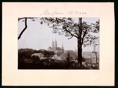 Fotografie Brück & Sohn Meissen, Ansicht Meissen i. Sa., Blick nach dem Schlossberg mit Teilansicht der Stadt