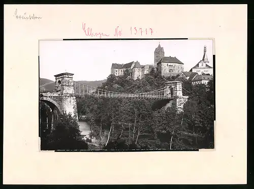 Fotografie Ak Brück & Sohn Meissen, Ansicht Elbogen, Blick auf das Burg Loket mit der alten Brücke