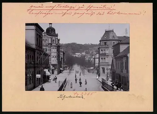Fotografie Brück & Sohn Meissen, Ansicht Kötzschenbroda, Blick in die Moritzburgerstrasse am Wettinhaus, Geschäfte