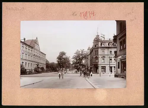 Fotografie Brück & Sohn Meissen, Ansicht Radebeul, Bahnhofstrasse am Geschäftshaus Richard Lindner