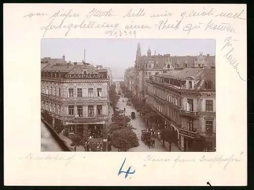 Fotografie Brück & Sohn Meissen, Ansicht Karlsbad, Blick in die Kaiser-Franz-Josef Strasse, Glaspalast, Bäckerei