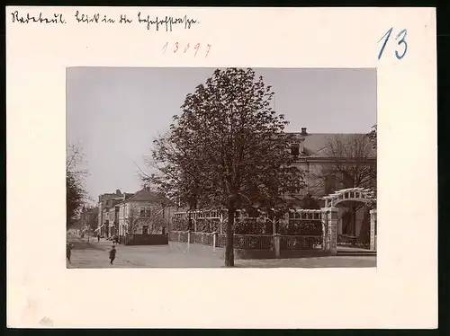 Fotografie Brück & Sohn Meissen, Ansicht Radebeul, Blick in die Bahnhofstrasse mit Gasthaus
