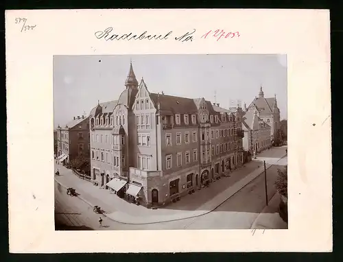 Fotografie Brück & Sohn Meissen, Ansicht Radebeul, Blick in die Pestalozzistrasse mit Geschäftshaus
