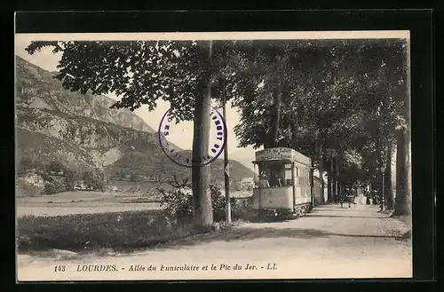 AK Lourdes, Allée du Funiculaire et le Pic du Jer, Strassenbahn