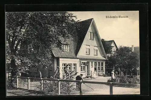 AK Rödemis-Husum, Ortspartie mit Wohnhaus