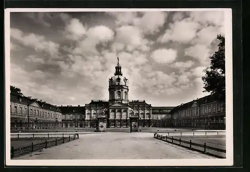 Foto-AK Deutscher Kunstverlag, Nr. 95: Berlin, Schloss Charlottenburg mit Park