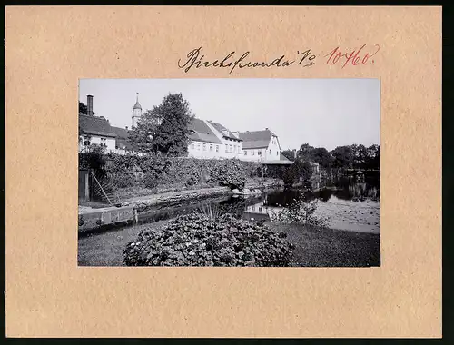 Fotografie Brück & Sohn Meissen, Ansicht Bischofswerda, Partie mit Wohnhäusern am Mühlteich