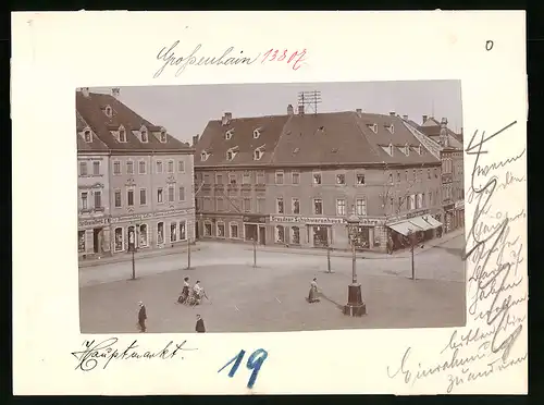 Fotografie Brück & Sohn Meissen, Ansicht Grossenhain i. Sa., Hauptmarkt mit Dresdner Schuhwarenhaus, Rösterei Her. Globig
