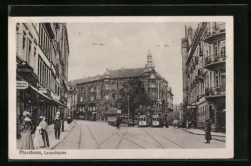 AK Pforzheim, Strassenbahnen auf dem Leopoldplatz