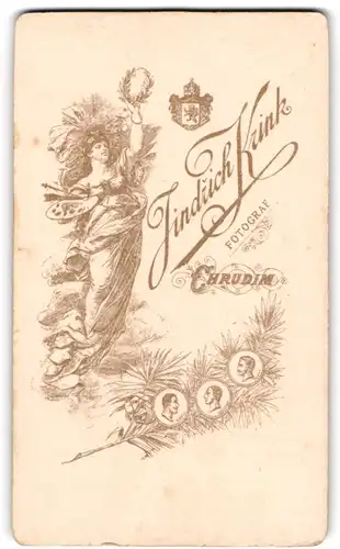 Fotografie J. Krink, Chrudim, Dame im langen Kleid mit Palette und Wappen