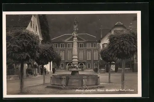AK Altdorf, Blick auf den historischen Brunnen vor dem Tellspielhaus, Lehnplatz