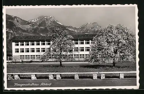 AK Altdorf, Blick auf das Haagenschulhaus im Frühling