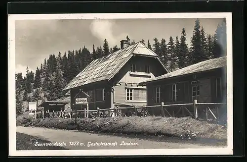 AK Sonnwendstein, Strassenpartie vor der Gaststätte Lindner, Waldhaus