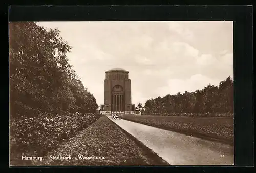 AK Hamburg-Winterhude, Partie am Wasserturm im Stadtpark