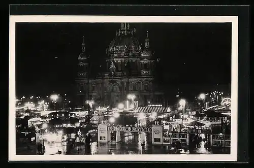 AK Berlin, Der illuminierte Weihnachtsmarkt am Lustgarten
