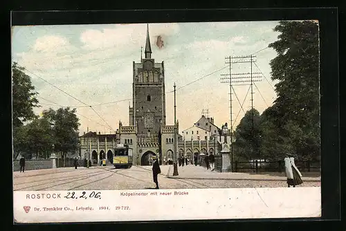 AK Rostock, Strassenbahn auf der neuen Brücke am Kröpelinertor