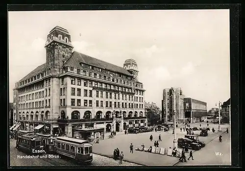 AK Essen, Strassenbahnen passieren Handelshof und Börse