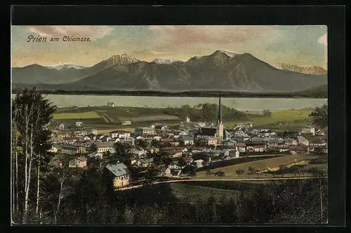AK Prien /Chiemsee, Ortsansicht mit Bergkette