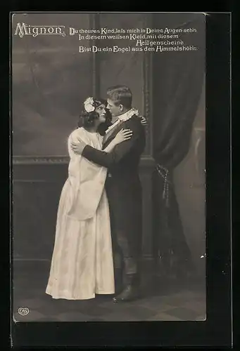 Foto-AK EAS: Mignon - Junges Paar vor Saalkulisse