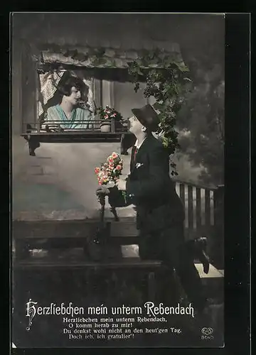 Foto-AK EAS: Junges Paar am Fenster unterm Rebendach