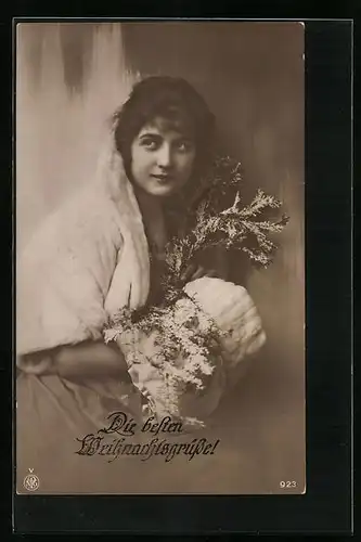 AK NPG Nr. 923: Junge Frau mit Pelz und Muff, Weihnachtszweige