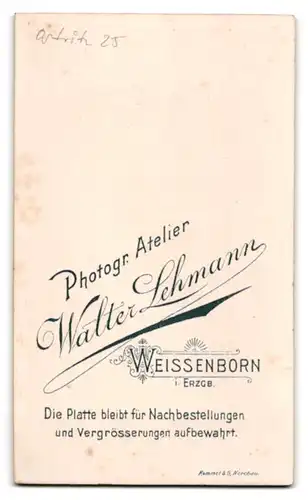 Fotografie Walter Lehmann, Weissenborn i. Erzg., Mädchen mit Schulranzen und Schultüte