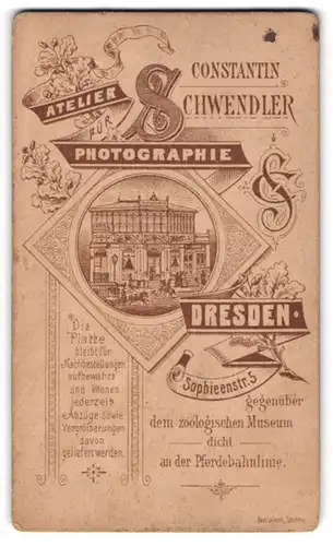 Fotografie Constantin Schwendler, Dresden, Ansicht Dresden, Frontansicht des Ateliersgebäude mit Werbeschildern