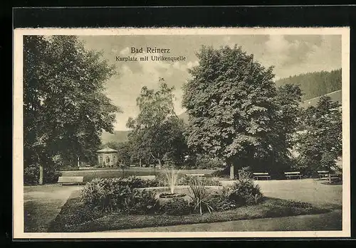 AK Bad Reinerz, Kurplatz mit Ulrikenquelle