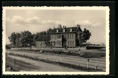 AK Sarstedt, Gasthaus Kipphut von der Strasse gesehen