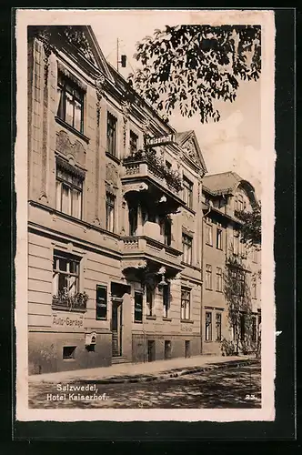 AK Salzwedel, Hotel Kaiserhof im Sonnenschein