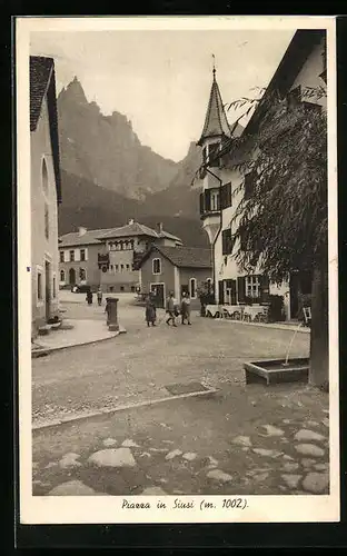 AK Siusi, Piazza mit Bergpanorama
