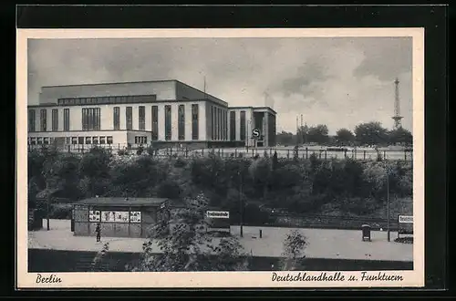 AK Berlin, Deutschlandhalle und Funkturm mit S-Bahnhof