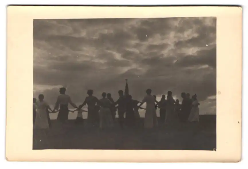 12 Fotografien Julius Gross, Berlin, Ausdruckstanz, Jugendbewegung, Moderne Lebensform, Jugendstil, Frauen und Männer 1