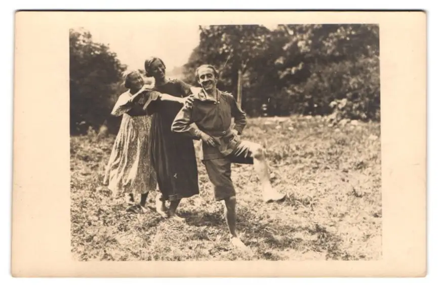 12 Fotografien Julius Gross, Berlin, Ausdruckstanz, Jugendbewegung, Moderne Lebensform, Jugendstil, Frauen und Männer 10