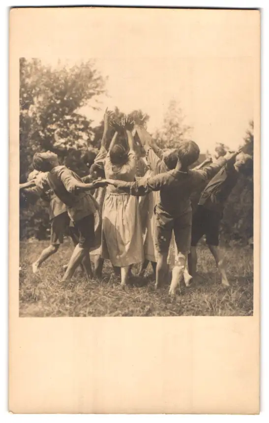 12 Fotografien Julius Gross, Berlin, Ausdruckstanz, Jugendbewegung, Moderne Lebensform, Jugendstil, Frauen und Männer 3