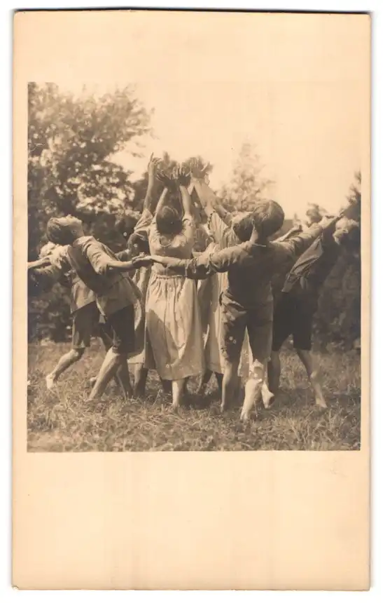 12 Fotografien Julius Gross, Berlin, Ausdruckstanz, Jugendbewegung, Moderne Lebensform, Jugendstil, Frauen und Männer 3