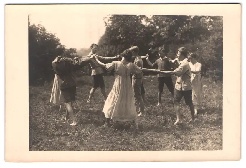 12 Fotografien Julius Gross, Berlin, Ausdruckstanz, Jugendbewegung, Moderne Lebensform, Jugendstil, Frauen und Männer 9