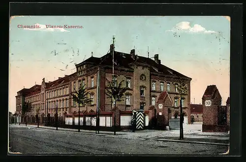 AK Chemnitz, Ulanen-Kaserne - Strassenansicht mit Eingang