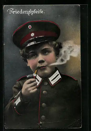 Künstler-AK Kleiner Soldat raucht eine Friedenspfeife