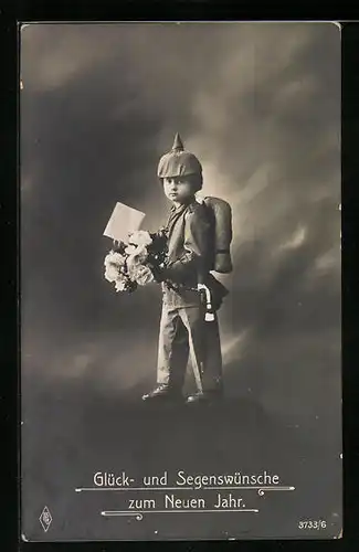 Künstler-AK Kleiner Soldat in voller Montur - Neujahrsgruss