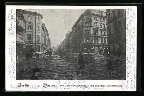 AK Berlin, Invalidenstrasse Ecke Gartenstrasse bei Überschwemmung