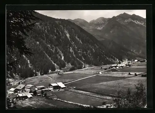 AK Vals b. Mühlbach, Ortsansicht mit Gebirge