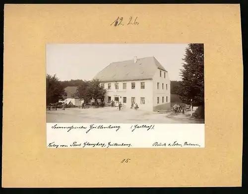Fotografie Brück & Sohn Meissen, Ansicht Grillenburg, Partie am Gasthof zur Grüllenburgk mit Gästen
