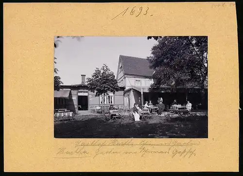 Fotografie Brück & Sohn Meissen, Ansicht Bad Hartha, Partie im Garten von Schirmers Gasthof