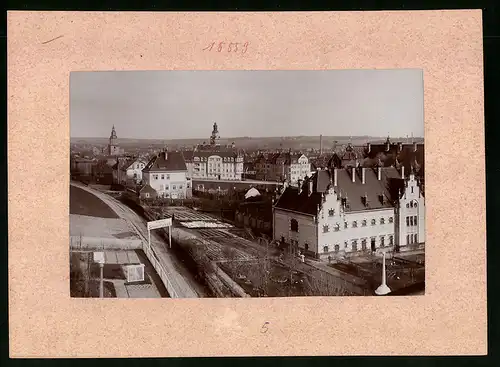 Fotografie Brück & Sohn Meissen, Ansicht Döbeln i. Sa., Blick auf die Stadt am Eingang zum Staupitzbad