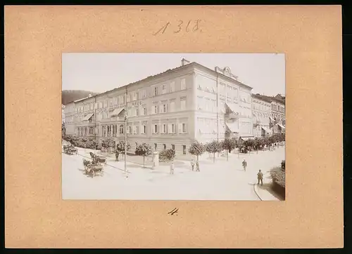 Fotografie Brück & Sohn Meissen, Ansicht Marienbad, Partie am Stift Tepler Haus mit Litfasssäule