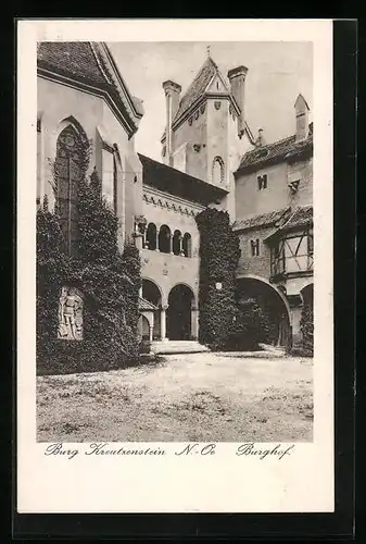 AK Leobendorf, Burg Kreutzenstein, Burghof