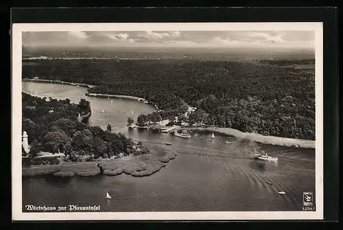 AK Berlin, Uferpartie der Pfaueninsel aus der Vogelschau, Schiffe, Gasthof zur Pfaueninsel