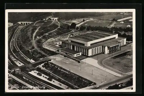 AK Berlin, Die Deutschlandhalle und Umgebung aus der Vogelschau