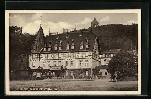 AK Porta i. W., Hotel Kaiserhof mit Strasse